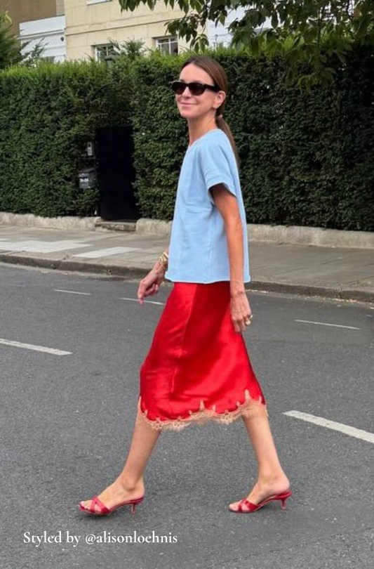 Jupon Gigi Rouge à dentelle Beige